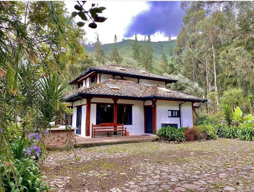 オタバロ Hacienda San Juan De La Vega Bed & Breakfast エクステリア 写真