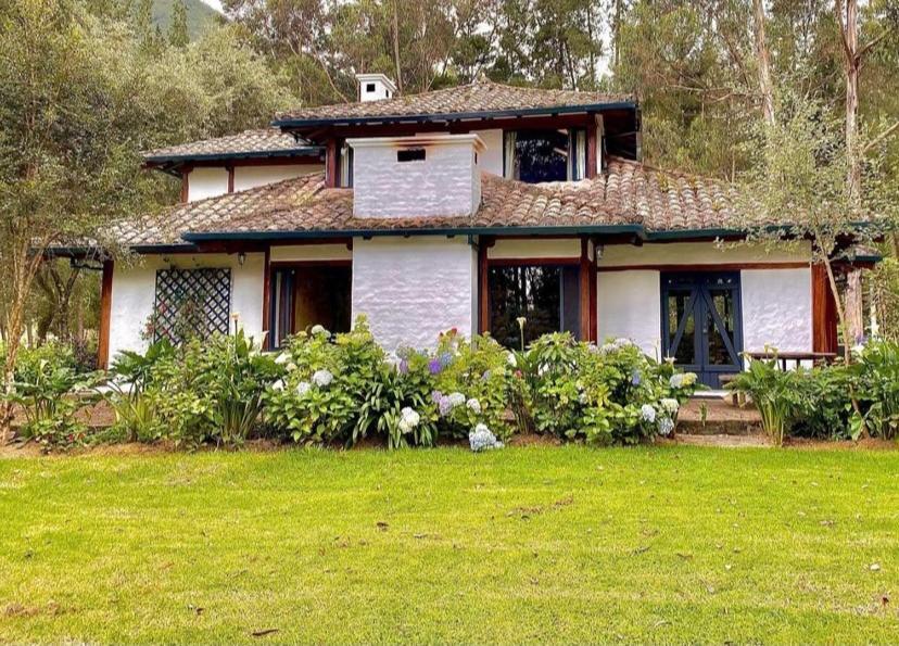 オタバロ Hacienda San Juan De La Vega Bed & Breakfast エクステリア 写真