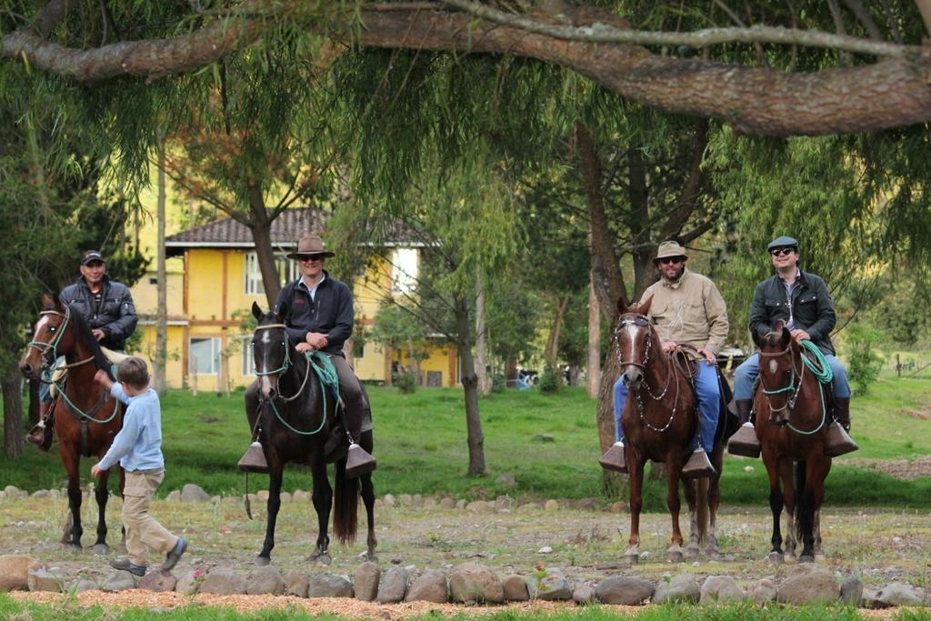 オタバロ Hacienda San Juan De La Vega Bed & Breakfast 部屋 写真